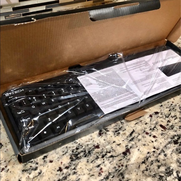 Bytech Wireless KeyBoard - Picture 8 of 8
